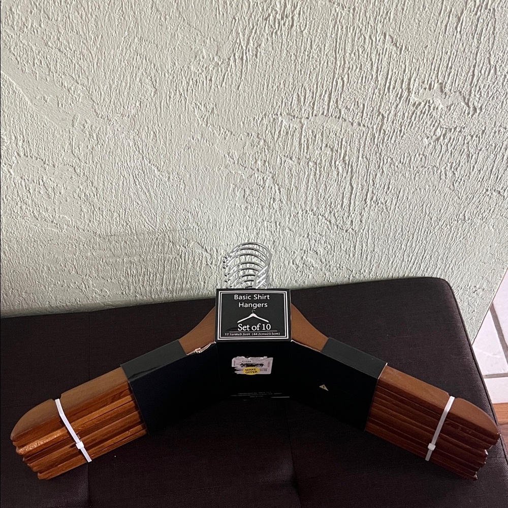 #1582+ Unisex’s Set of 10 Wooden Basic Shirt Hangers - Brown - Picture 5 of 10